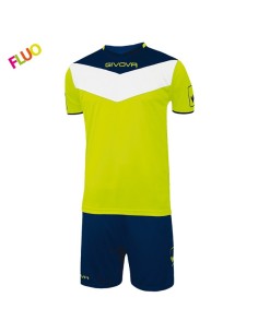 COMPLETINO CALCIO GIVOVA KIT CAMPO FLUO 2
